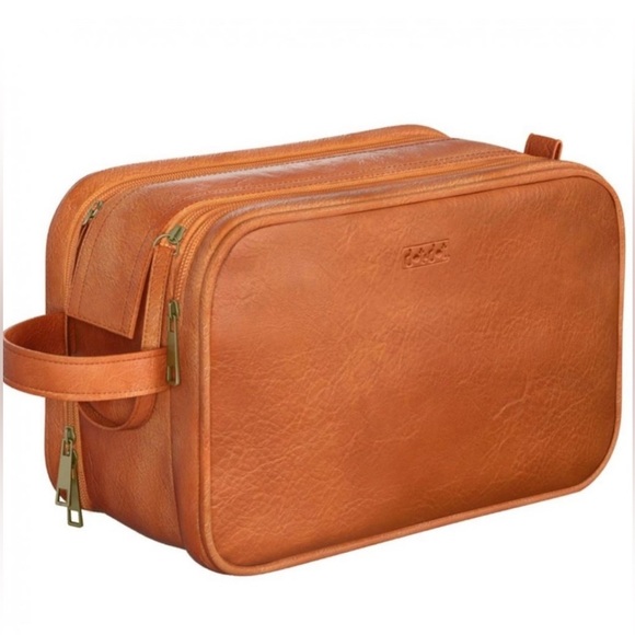 The ULTIMATE Travel Accessories BUNDLE-UNISEX - Picture 6 of 7